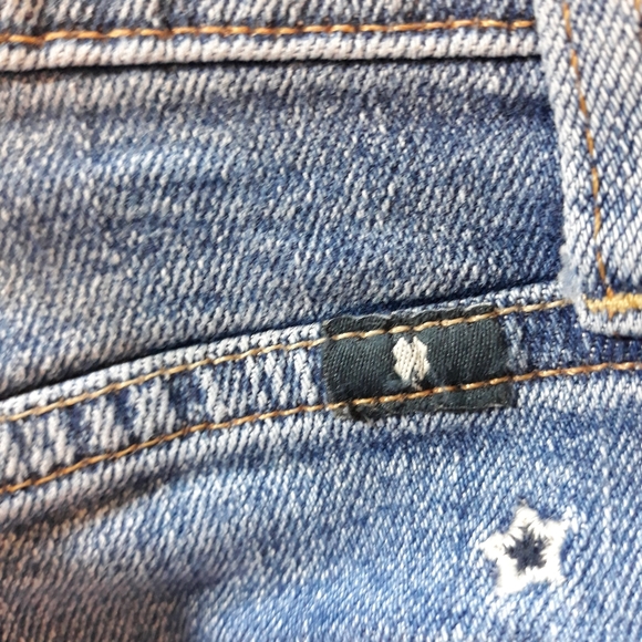 Lucky Brand Roll Up Shorts - Picture 7 of 8